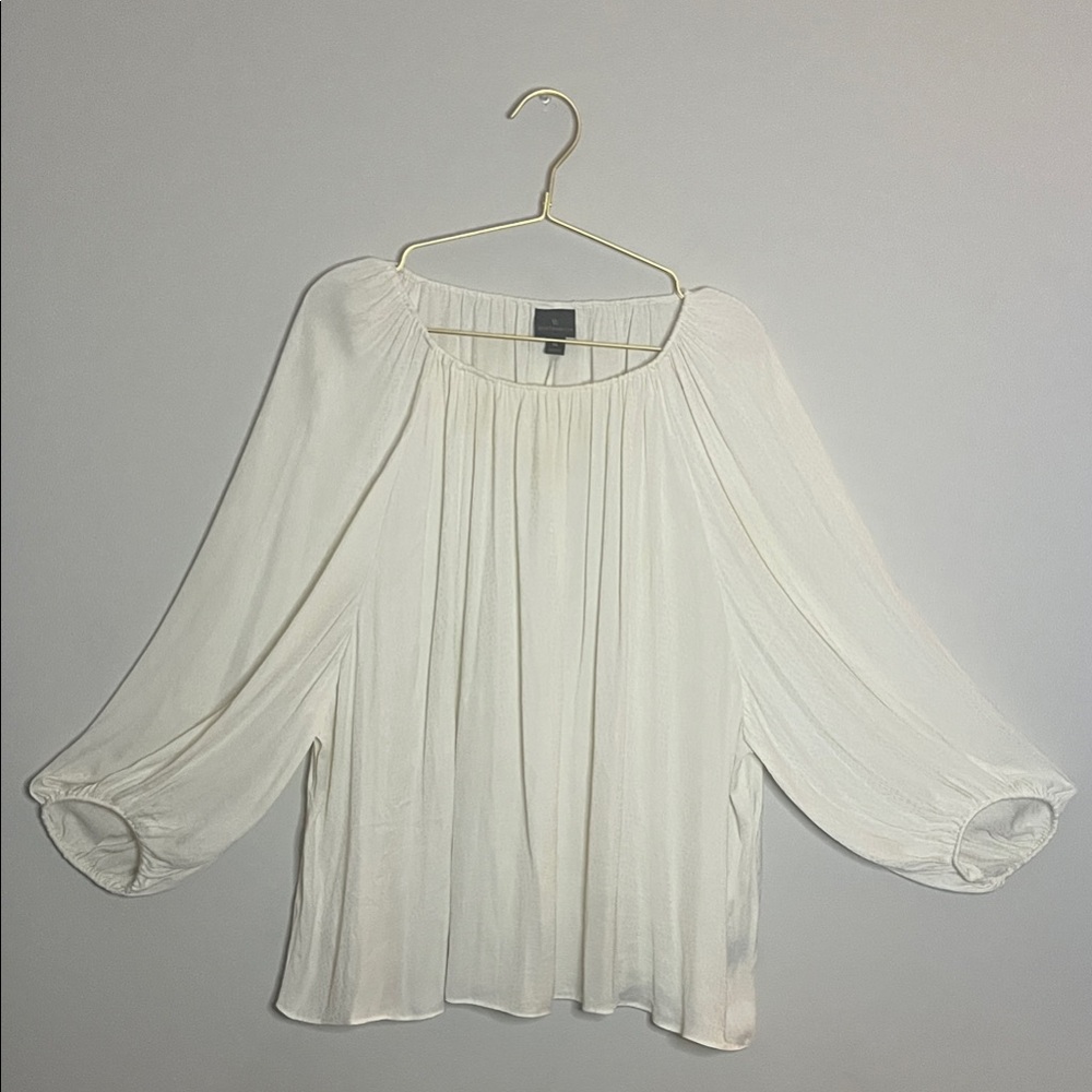 Worthington Winter White Flowing Blouse